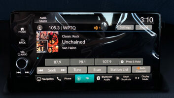 HD Radio in a 2024 Honda Civic.