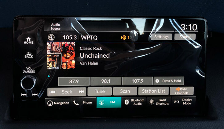 HD Radio in a 2024 Honda Civic.